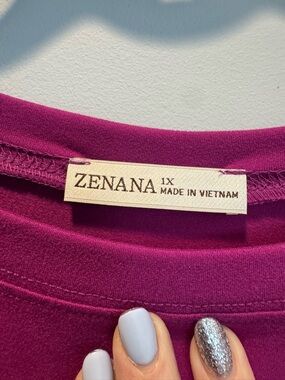 Zenana Outfitters Women's Short Sleeve Tee in Magenta